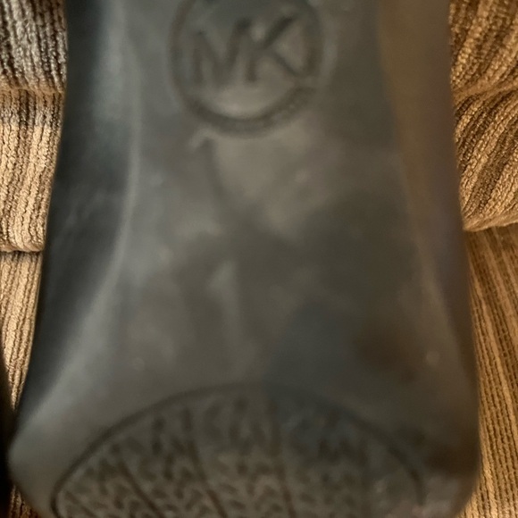 Michael Kors 3-inch black heels size 6.5 - Picture 8 of 8